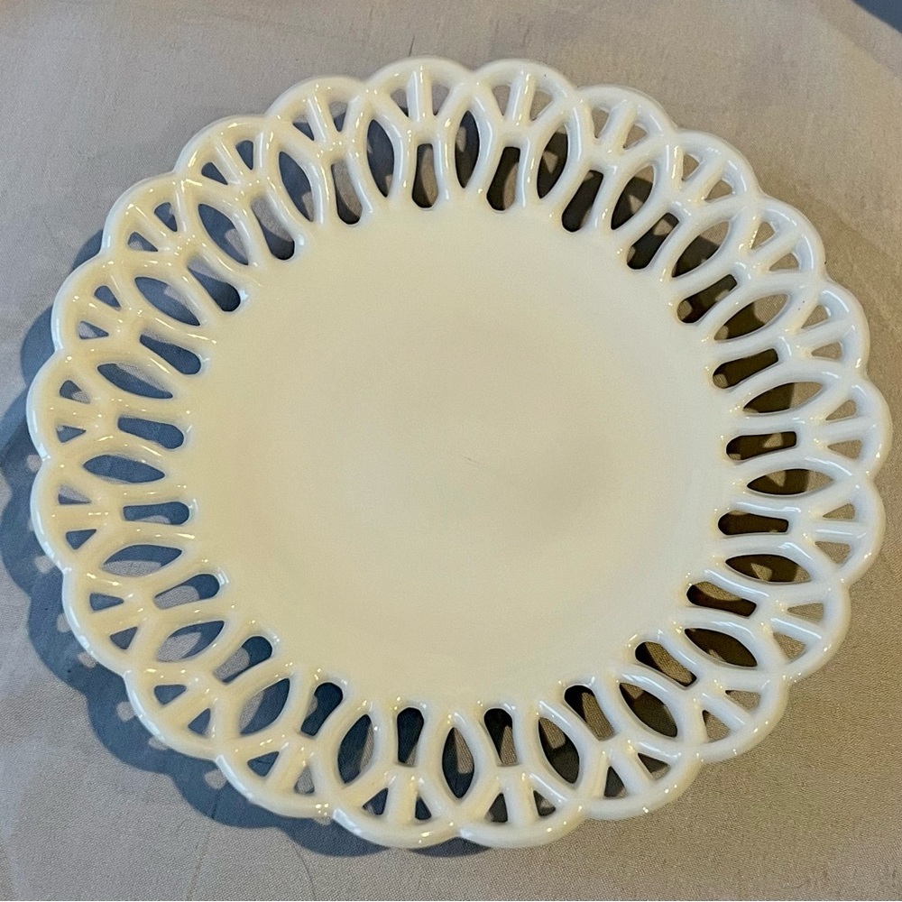 Rare Vintage White Milk Glass Lace Edge - H Border 7.5 “ Diam Plate Antique Dish - Picture 9 of 15